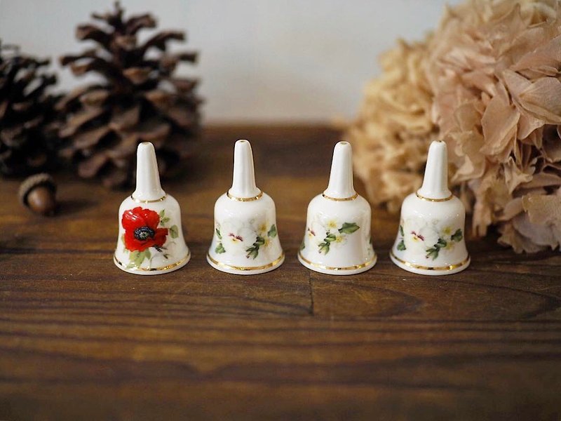 英国瓷制花卉可爱小铃铛 单件出售 白花 - 摆饰 - 瓷 