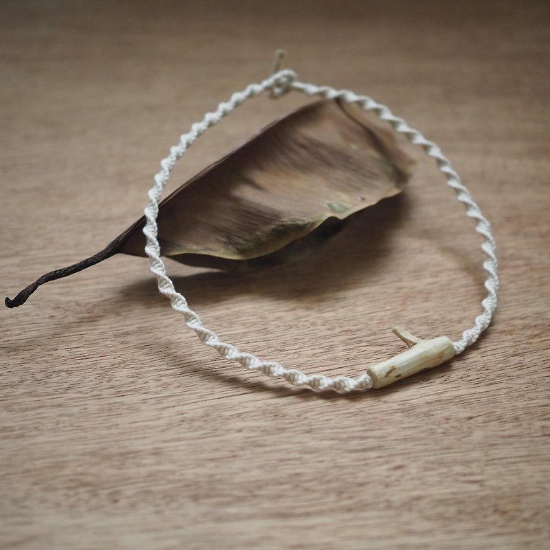 【 织造小物 | 番石榴树枝饰品系列 | 树丫项链】白色 - 项链 - 木头 白色