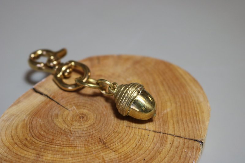 手工打造 松鼠遗落的橡果_纯黄铜钥匙圈 种子 自然 植物松果 - 钥匙链/钥匙包 - 铜/黄铜 金色