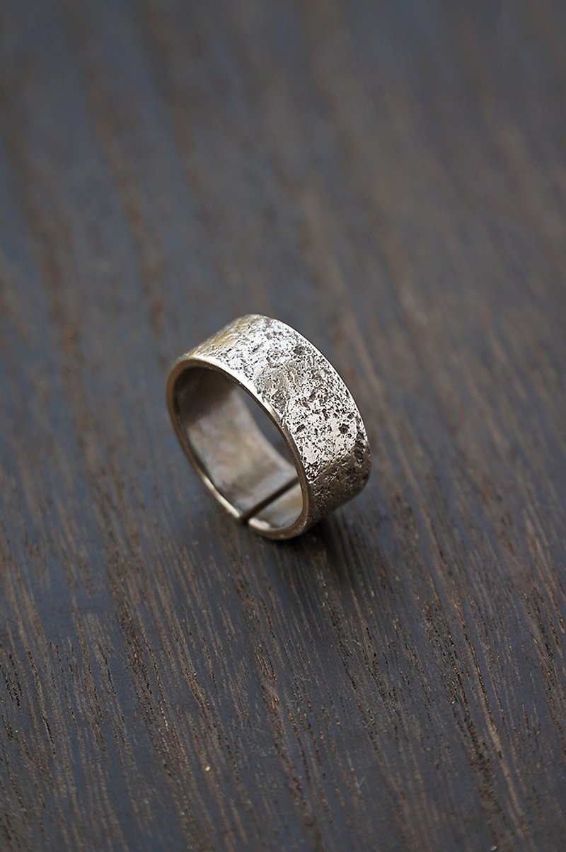 岁月 岩石质感 宽版戒指 纯银开口戒 - 戒指 - 银 银色