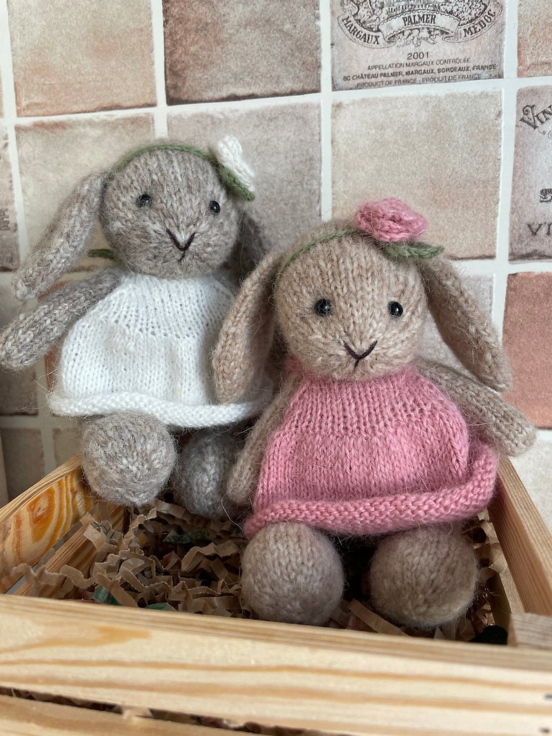 Stuffed bunny toy, Easter bunny, Easter toddler gift - 玩具/玩偶 - 羊毛 白色