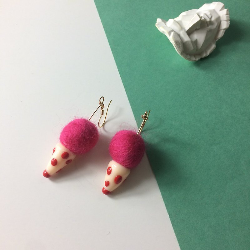 pinkmimi2黏土耳環-手工製作 - 耳环/耳夹 - 粘土 红色