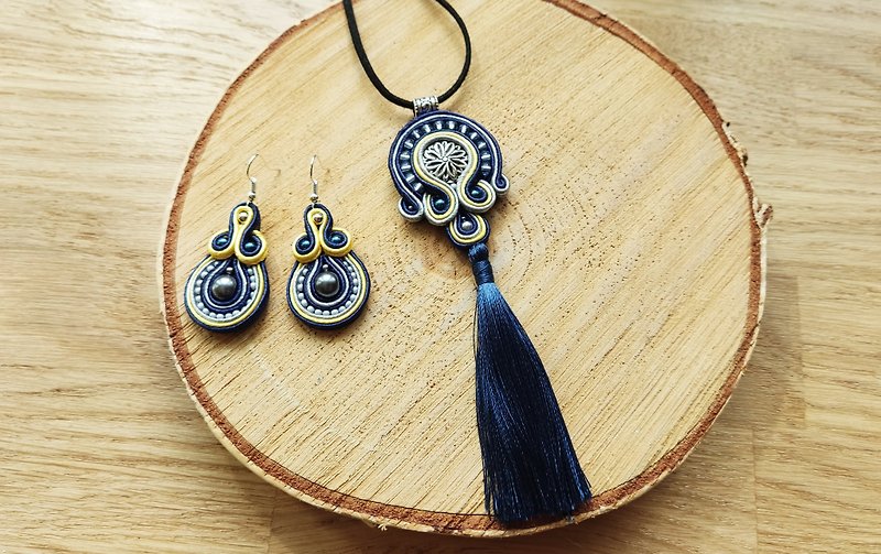 蓝色流苏项链和耳环、波西米亚曼陀罗项链、Soutache 珠宝套装 - 长链 - 其他材质 蓝色