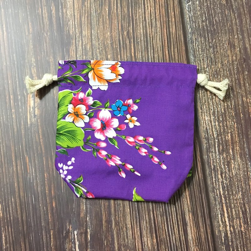 紫色客家风情x蓝色油桐-双面收纳束口袋-小 - 化妆包/杂物包 - 棉．麻 紫色