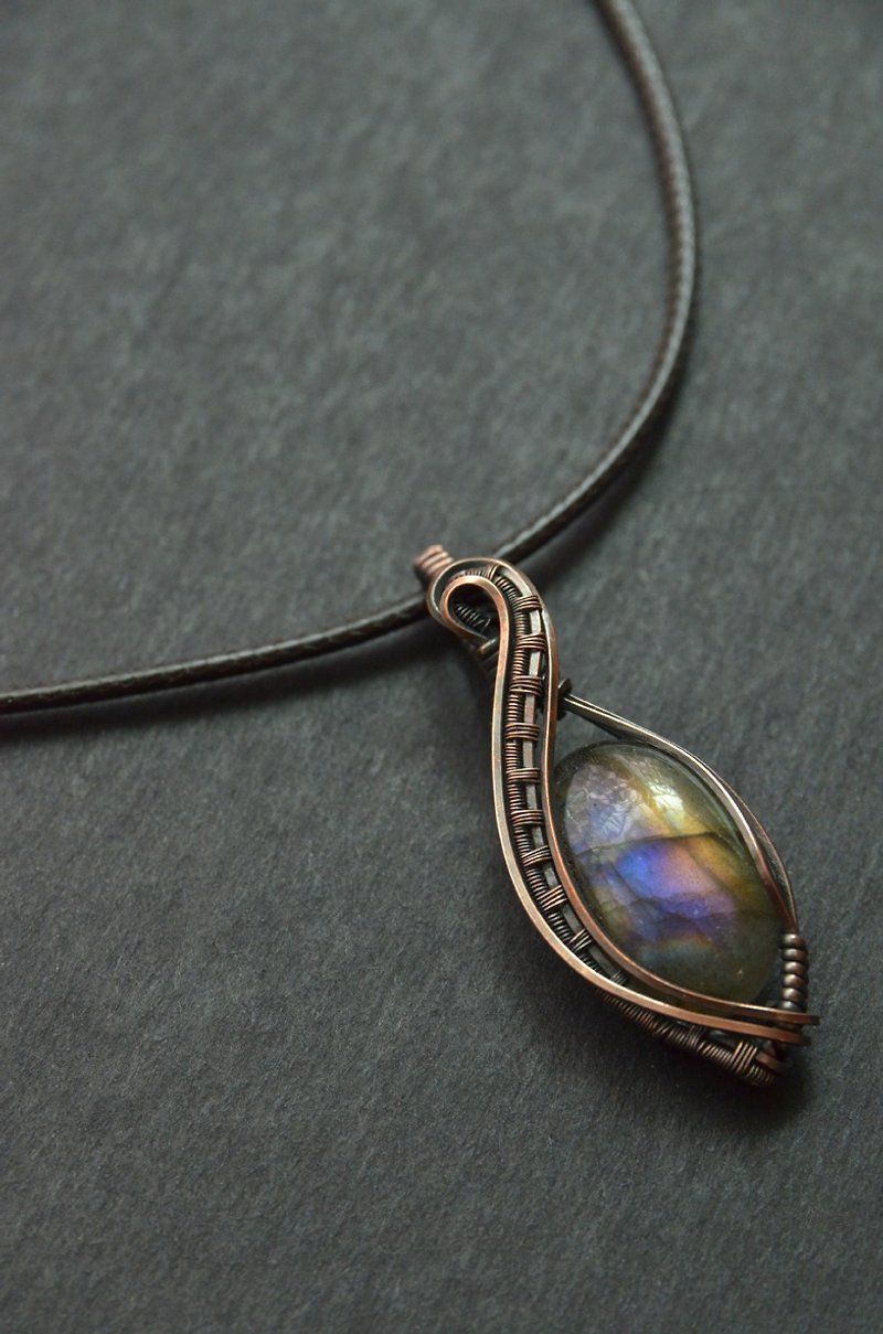 【彩虹】－金属线编织－拉长石项链 - 项链 - 其他金属 多色
