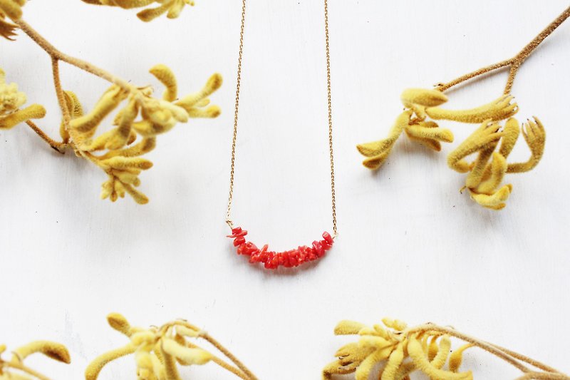 经典不规则天然石微笑款式Coral红珊瑚短项链 - 项链 - 宝石 红色