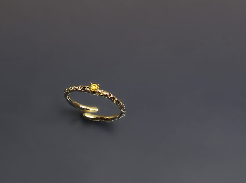小品系列-细链黄宝石黄铜开口戒 - 戒指 - 铜/黄铜 黄色
