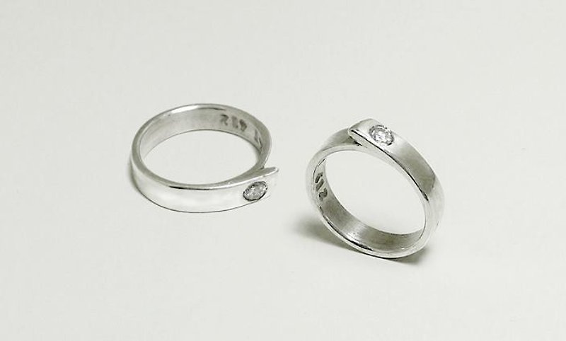 璀璨交疉钻戒  银 戒指 婚戒 - 戒指 - 其他金属 银色