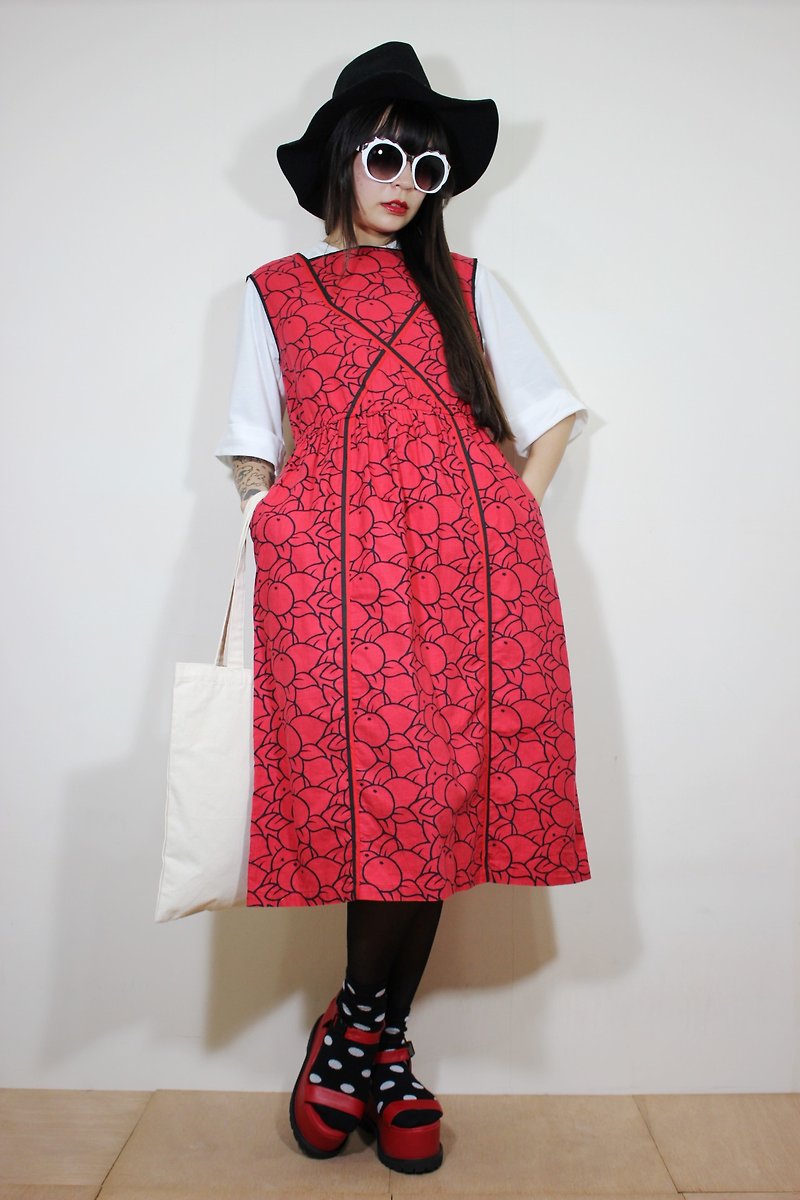 F2163(Vintage)红色果实布花棉质无袖古着洋装(婚礼/野餐/派对) - 洋装/连衣裙 - 棉．麻 红色