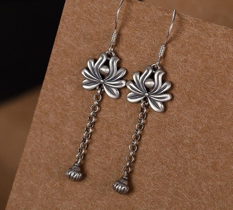 Saint Thai Silver Lotus Earrings for Women 925 Sterling Silver Flower Lotus Buds - 耳环/耳夹 - 纯银 银色