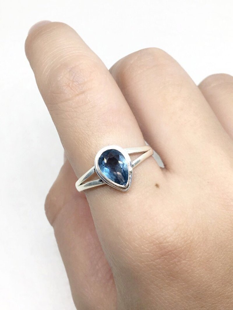 伦敦蓝托帕石925纯银异国设计戒指 尼泊尔手工镶嵌制作(款式3) - 戒指 - 宝石 蓝色