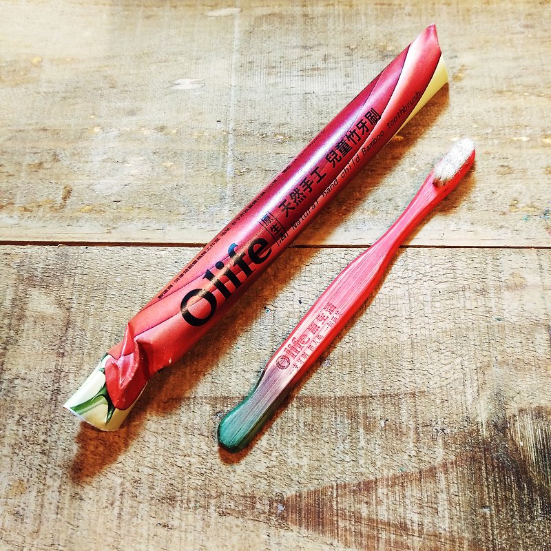 Olife原生活 天然手工儿童竹牙刷【小辣椒】俏皮颜色造型 - 其他 - 竹 红色