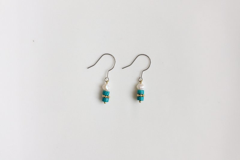 绿松 珍珠造型耳环 - 耳环/耳夹 - 宝石 蓝色