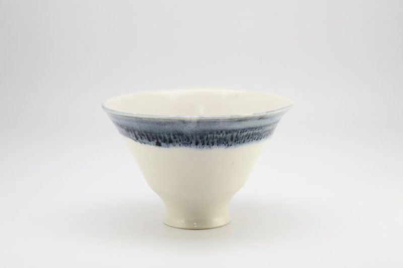 静落系列-白釉蓝彩滴晶茶杯  茶杯 杯子 陶瓷杯 茶席 手工 茶道具 - 茶具/茶杯 - 瓷 白色