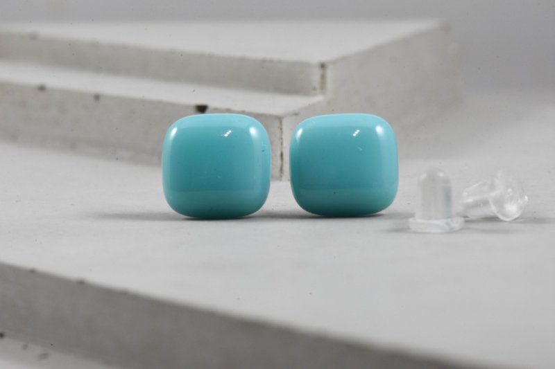 琉璃耳环-Pantone 304 - 耳环/耳夹 - 玻璃 蓝色