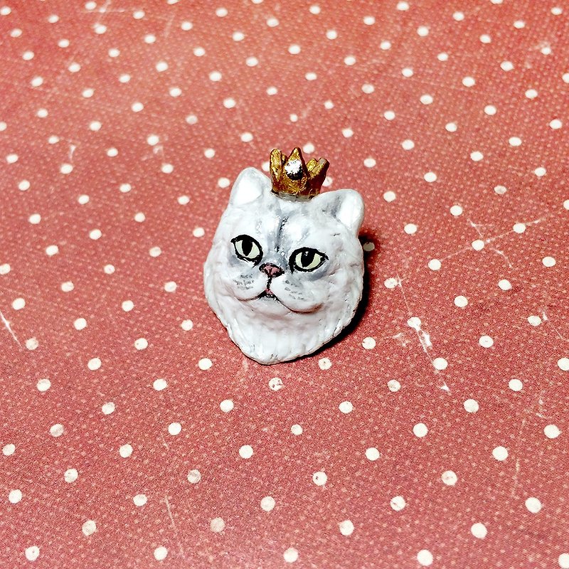 Persian Cat with Crown Brooch, Cat brooch, Cat pin, Persian cat pin - 胸针 - 粘土 灰色