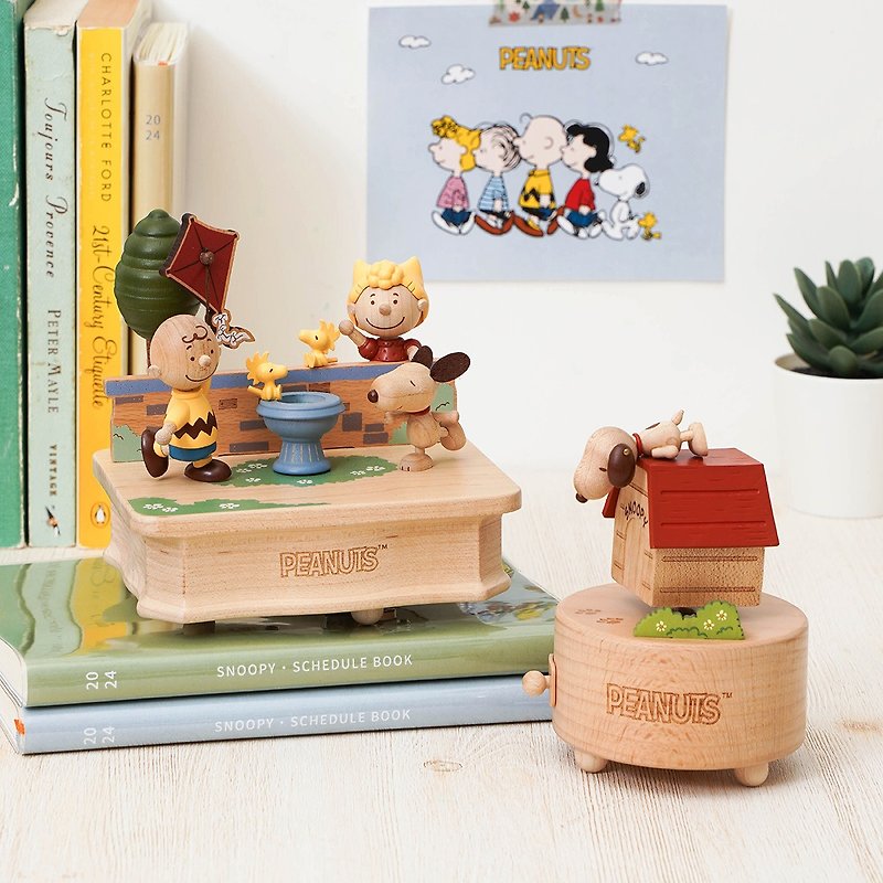 【Peanuts史努比】Snoopy公园趣摇摆转架音乐盒 / 狗屋弹跳音乐盒 - 摆饰 - 木头 多色