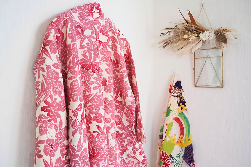 Japanese KIMONO, floral kimono, spring haori, authentic kimono - 女装休闲/机能外套 - 丝．绢 粉红色