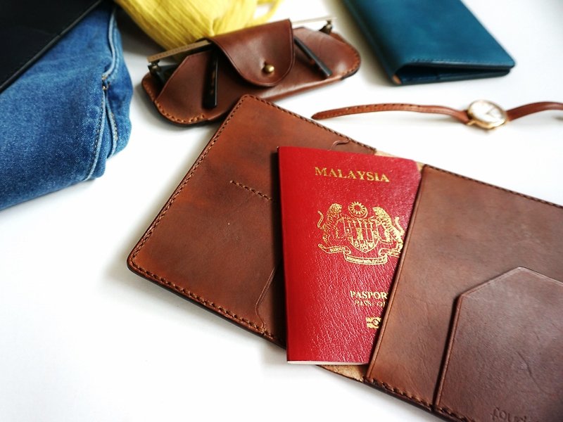 棕皮革护照夹，B7 套/套，附信用卡口袋 - 护照夹/护照套 - 真皮 咖啡色