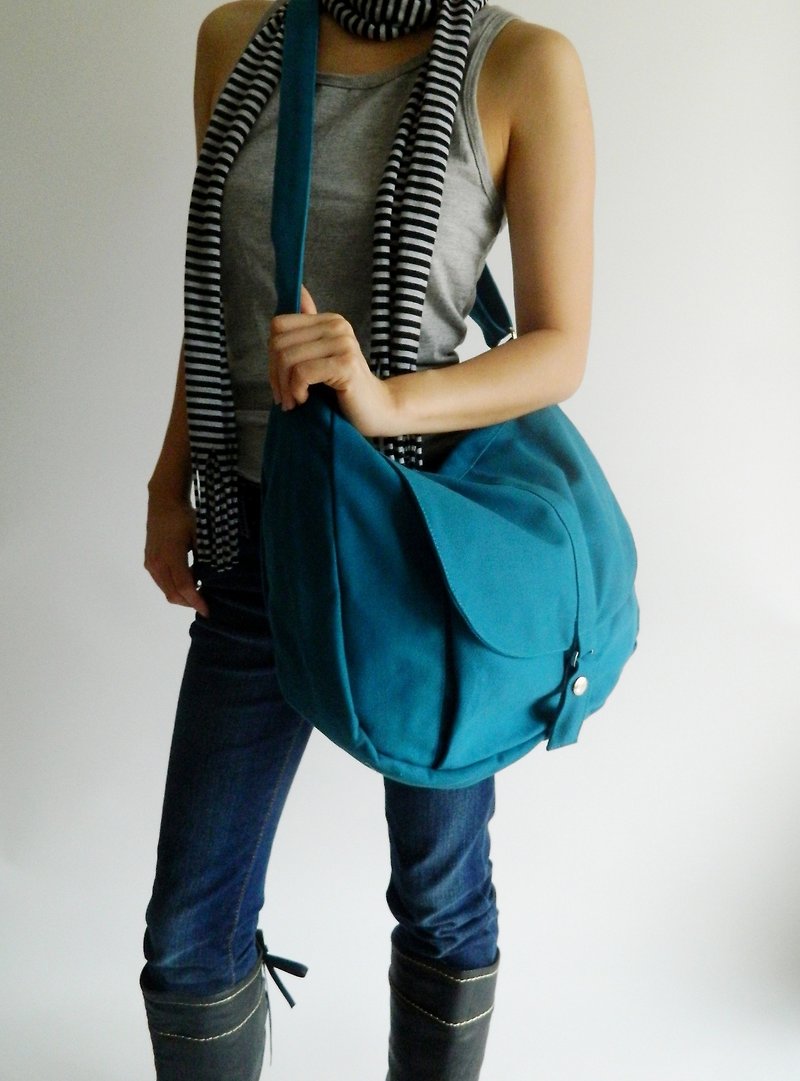 大容量斜背包 旅行肩背包 笔电包 手提袋 no.12 凯莉- 湖水蓝 - 侧背包/斜挎包 - 棉．麻 蓝色