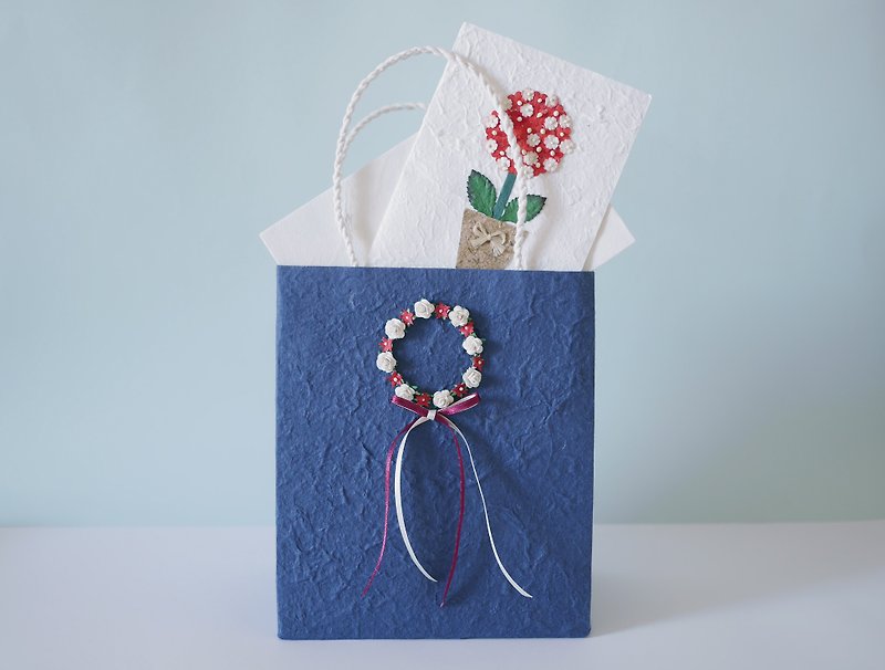 Paper flower, 1 Gift paper flower wreath bag, navy blue, size 8x12 inches., 1 greeting paper flower card size 5x7 inchs. Handmade. - 木工/竹艺/纸艺 - 纸 蓝色
