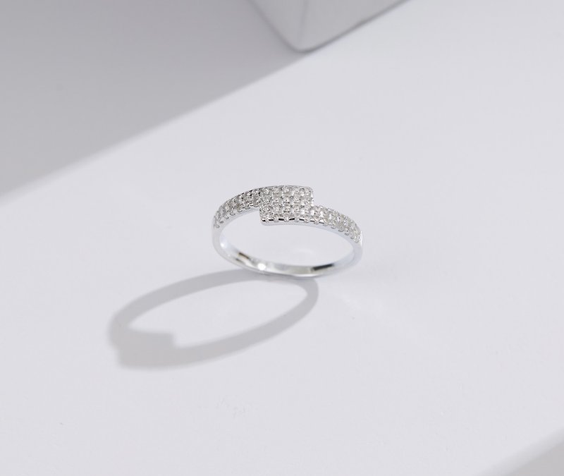 免運 Classic Diamond Sterling Silver Ring - 戒指 - 纯银 银色