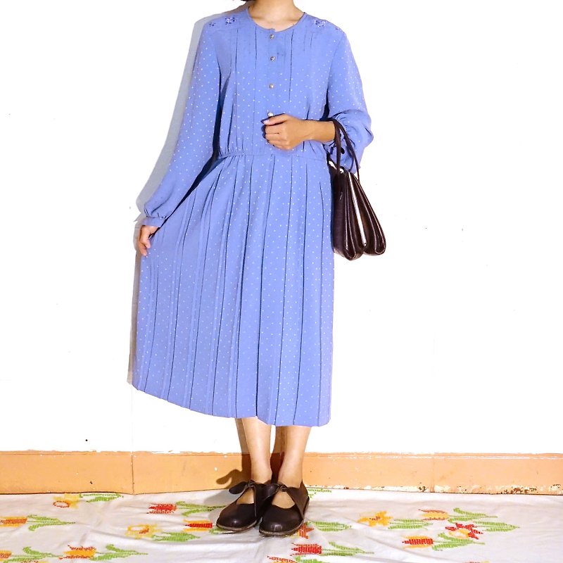 BajuTua/古着/气质款粉蓝百褶绣花洋装 blue vintage dress - 洋装/连衣裙 - 其他材质 蓝色