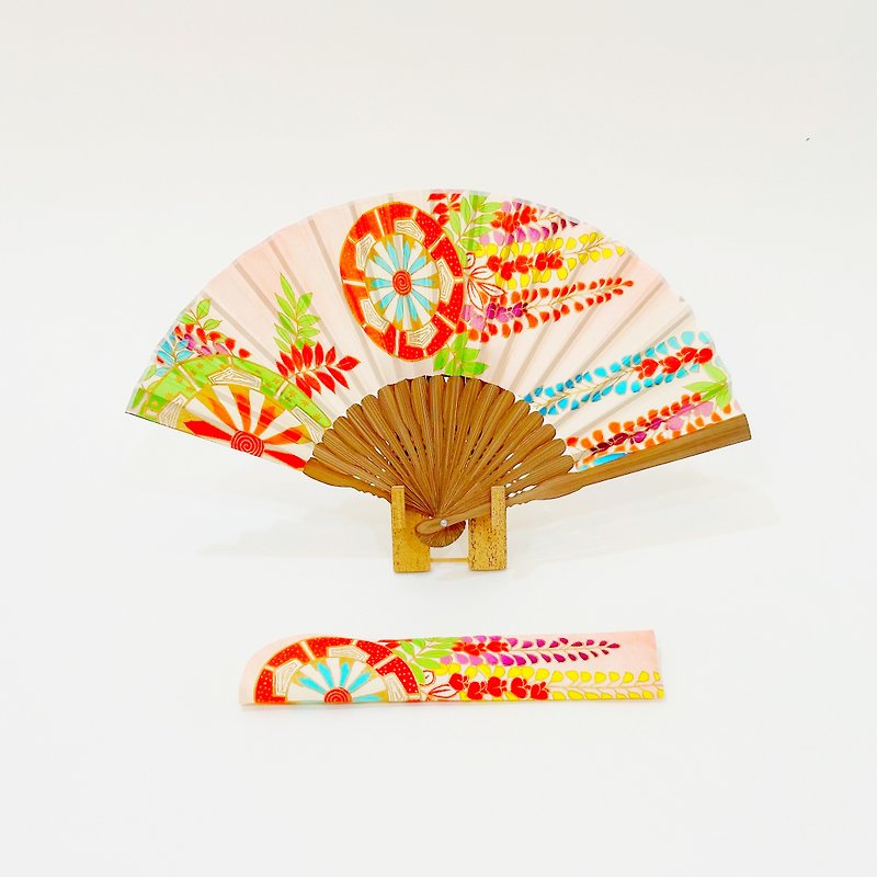 着物扇子　アンティークの絹の着物使用　日本の京都の職人が手仕事で制作　オンリーワン　プレゼントに最適 #62 - 扇子 - 丝．绢 粉红色