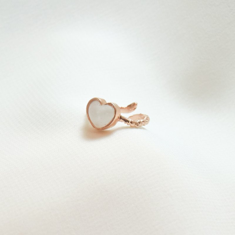 Heartbeat ring - 戒指 - 其他材质 粉红色