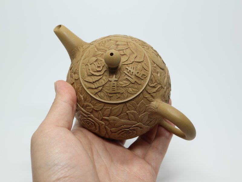 李涣峻【名家茶壶】雕刻花鸟壶-真情玫瑰 - 茶具/茶杯 - 陶 橘色