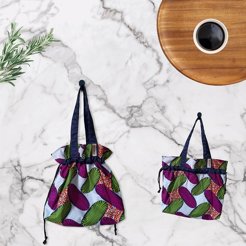Drawstring bag African wax print  Handmade - 手提包/手提袋 - 棉．麻 紫色