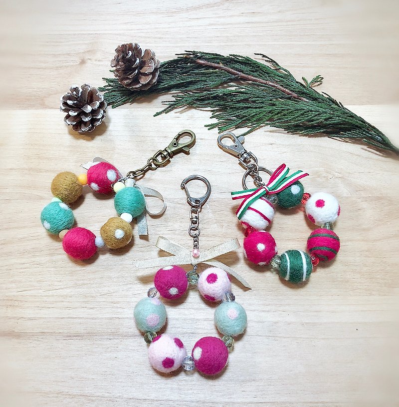钥匙吊饰-羊毛毡花圈球-大尺寸 - 钥匙链/钥匙包 - 羊毛 粉红色