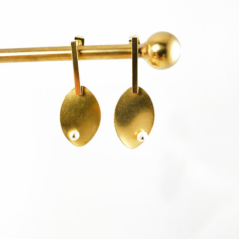 ART COLE 和风珍珠925纯银耳环 简约耳环 黄铜耳环 都会 蝉风 - 耳环/耳夹 - 珍珠 金色