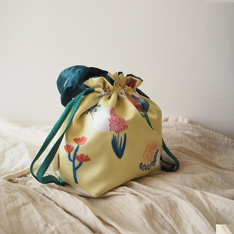 一周花系绸缎小包黄绿收纳小提包鲜花插画图案收纳袋出行必备 - 手提包/手提袋 - 丝．绢 黄色