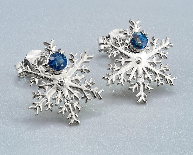 Snowflake earrings with sapphires and diamonds - 耳环/耳夹 - 贵金属 橘色
