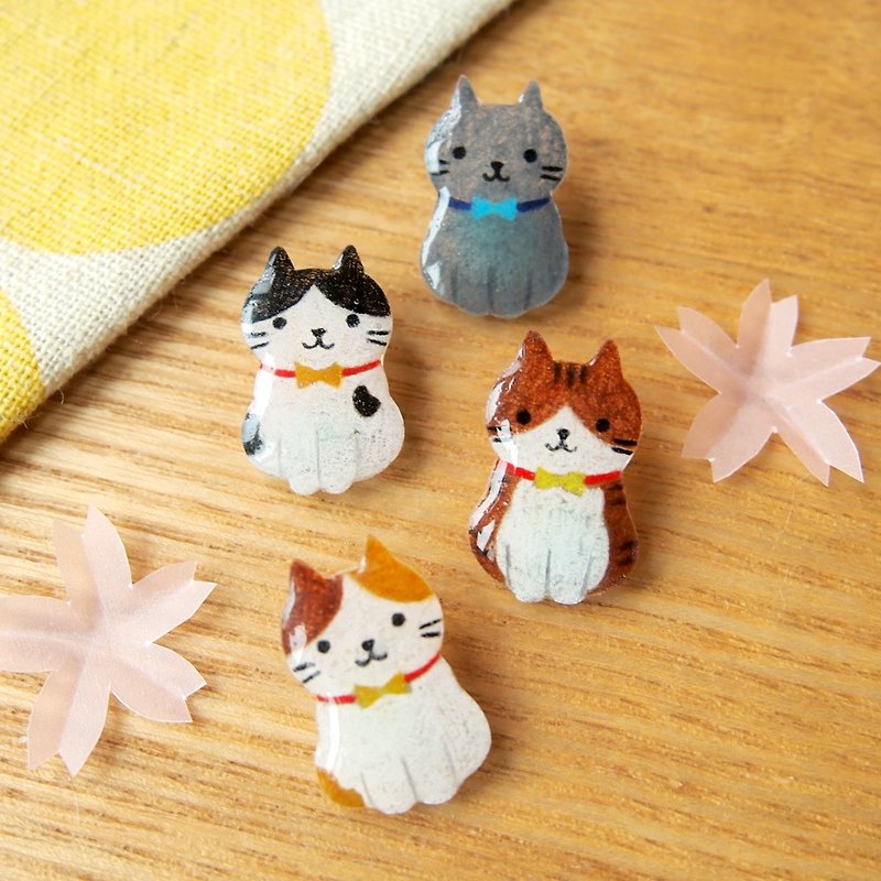 Meow原创手作可爱猫猫耳环(两只猫猫为一对,可自由配搭款式) - 耳环/耳夹 - 塑料 橘色