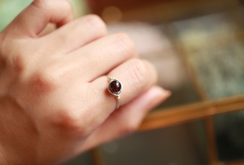 5.5mm红石榴石铜线戒指 <银> - 戒指 - 宝石 红色