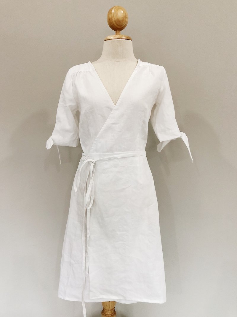 Clara white linen wrap dress | made-to-order - 洋装/连衣裙 - 亚麻 白色