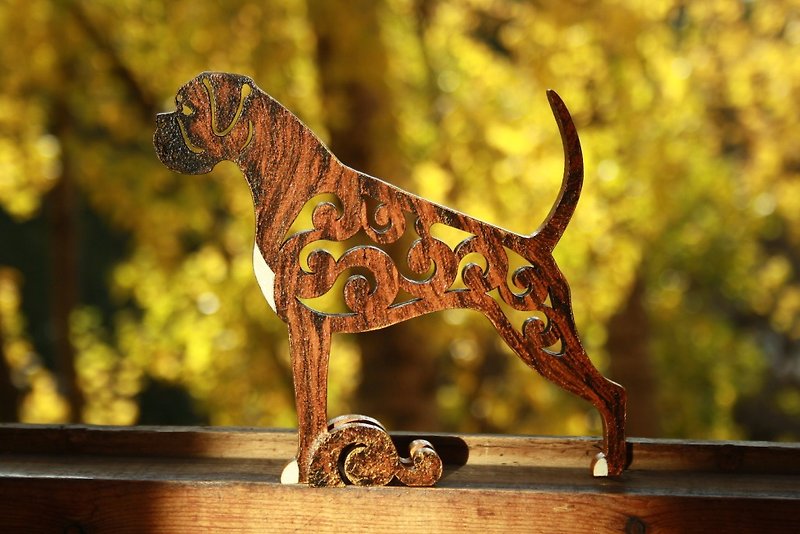 Statuette Boxer dog figurine made of wood - 摆饰 - 木头 