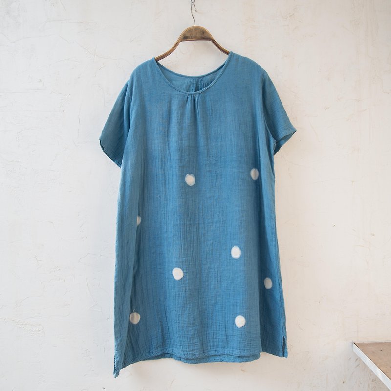 Loose Tunic | Big polka dot | Indigo dyed soft cotton | - 洋装/连衣裙 - 棉．麻 蓝色