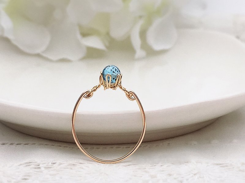 Sweet antique - スイスブルートパーズの立爪ふうワイヤーリング - 戒指 - 宝石 蓝色