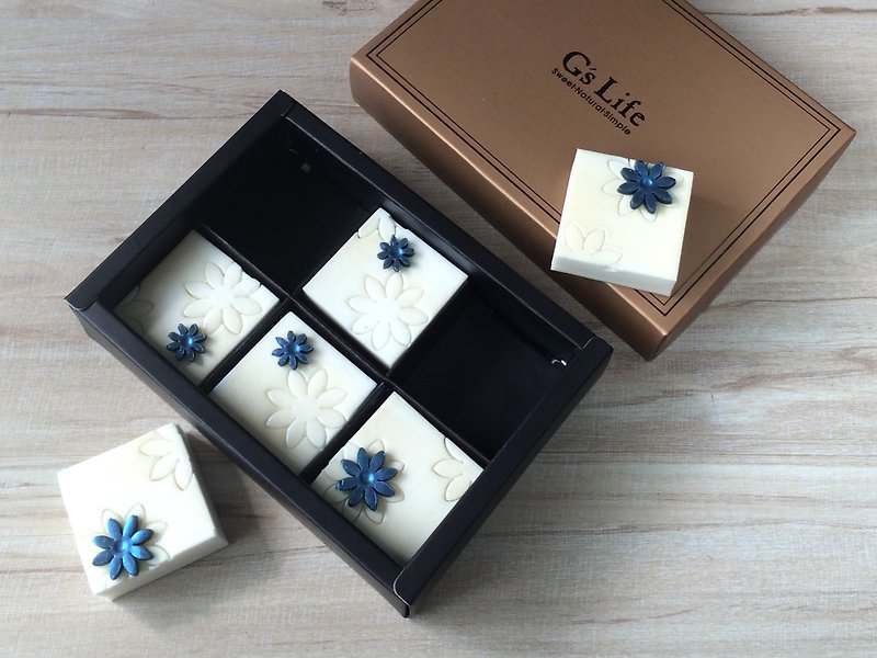 珍珠花儿·六入方块巧克力香皂礼盒 - 肥皂/手工皂 - 纸 白色