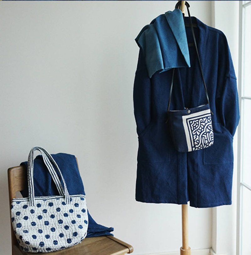 靛藍色 重磅植物藍染面料風衣 日式中長款秋冬款中性寬鬆厚外套 - 女装休闲/机能外套 - 棉．麻 蓝色