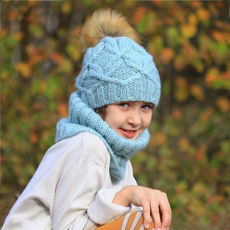 KNITTING PATTERN eternal scarf and hat The Paula cable set, Child/Adult sizes - 编织/刺绣/羊毛毡/裁缝 - 其他材质 蓝色