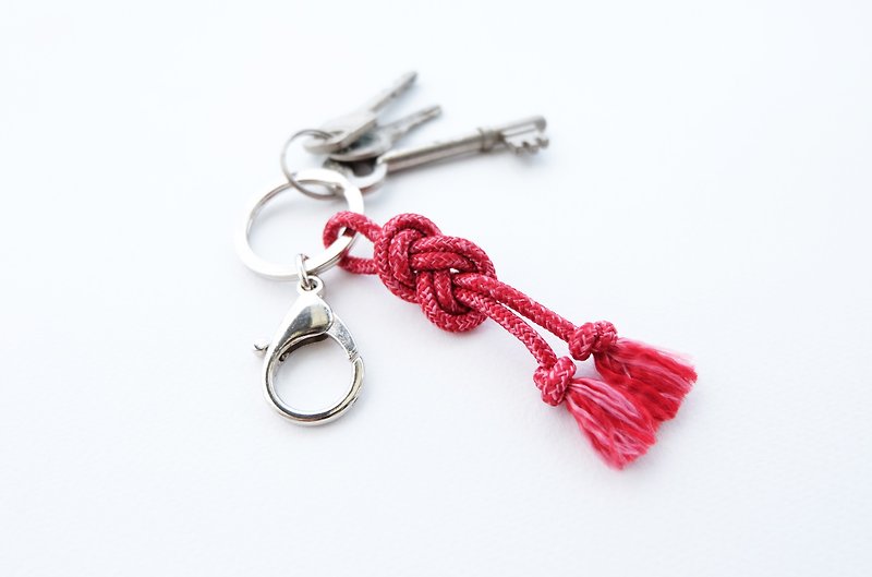 Infinity knot rope in red keychain - 钥匙链/钥匙包 - 其他材质 红色