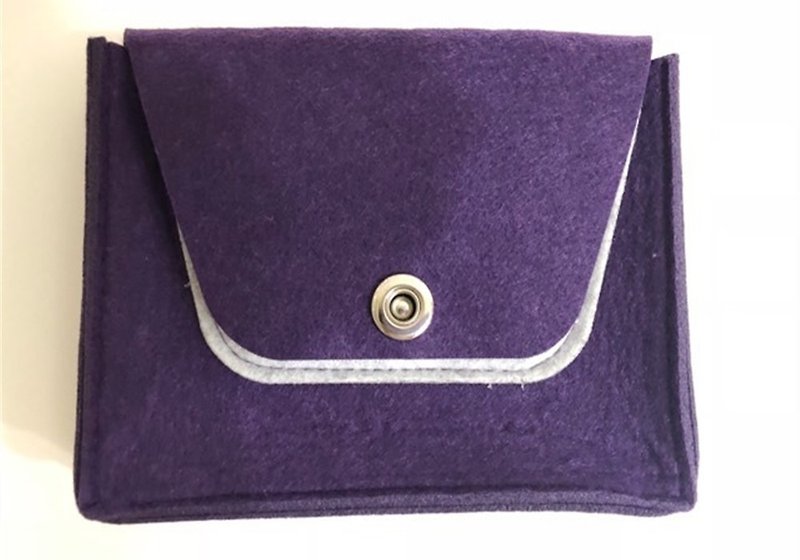 袋子尺寸180x150x50mm 如图 紫色主袋加前盖 浅灰色前袋 - 卷线器/电线收纳 - 其他材质 灰色