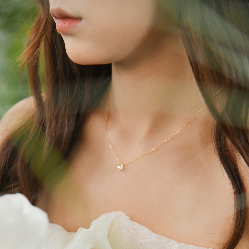珍珠郁金香纯银项链 | 天然珍珠项链。花瓣设计。两色可选 - 项链 - 纯银 