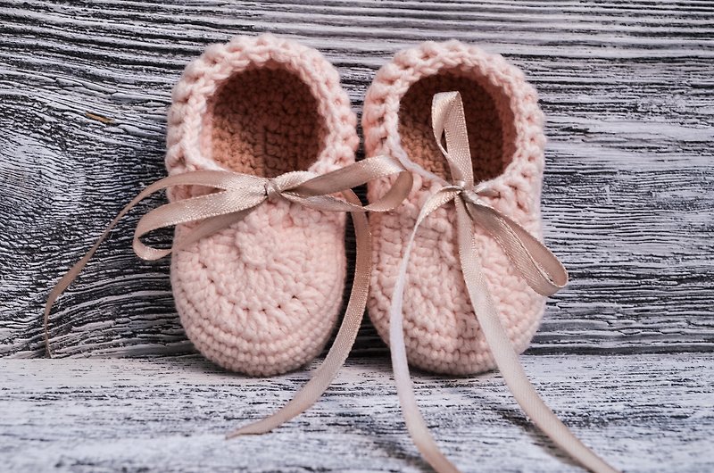 DIY 数字钩针 PDF 图案拖鞋 3-6 个月婴儿短靴 - 编织/刺绣/羊毛毡/裁缝 - 棉．麻 粉红色