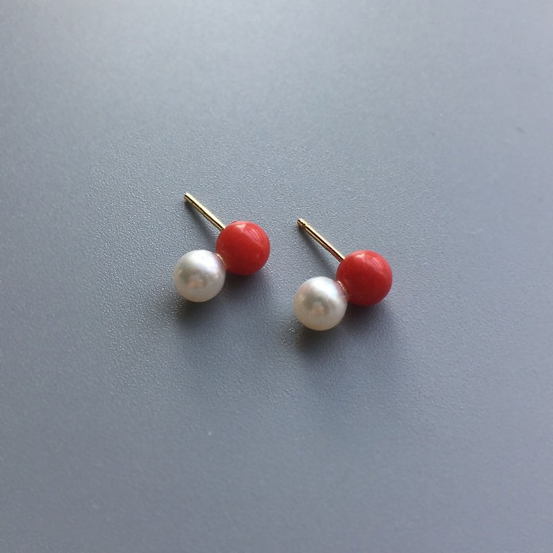 K14gf Dyed Coral and Pearl Stud Earrings - 耳环/耳夹 - 珍珠 红色