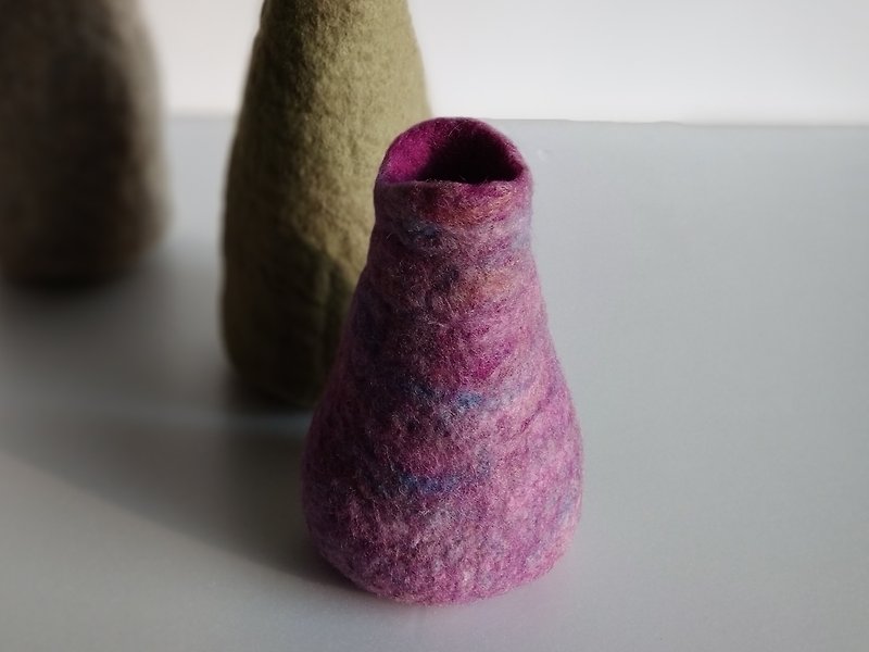 羊毛毡紫色花园手工花瓶/小 - 花瓶/陶器 - 羊毛 紫色